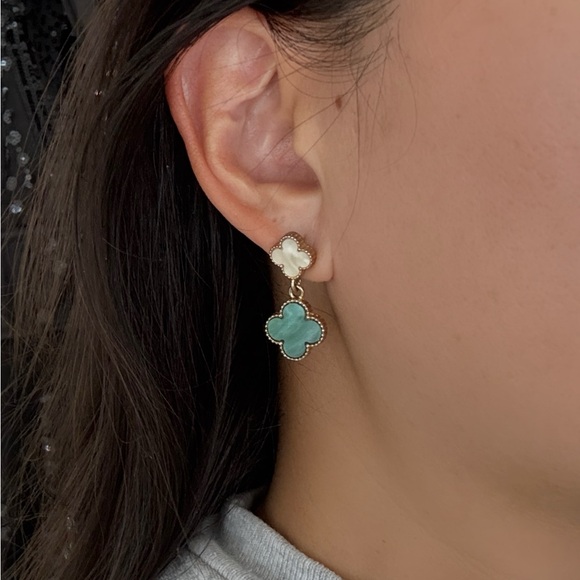 Vintage Alhambra 2 Motif Clover Green and Mother of Pearl Drop Earrings - Picture 2 of 2